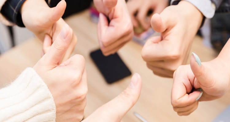 售前、售中（zhōng）、售後、全程服務保障（zhàng）體係